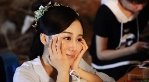 7_20171213161207_pemj9.png 种丹妮《萌妻食神》饰演叶佳瑶是什么人设